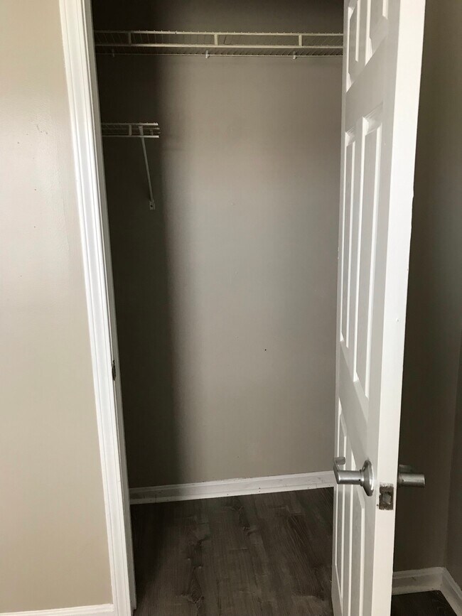 2113 Magazine St, Louisville, KY 40211 - photo 4