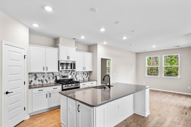 2216 Flatleaf Ct, Longs, SC 29568 - photo 4