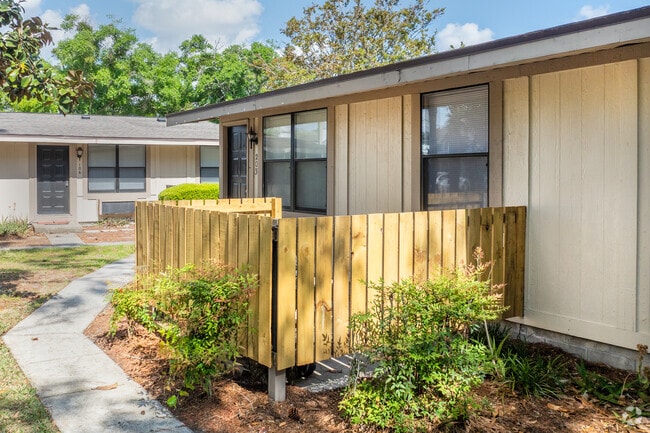 Driftwood, Atlantic Beach, FL 32233 - photo 4