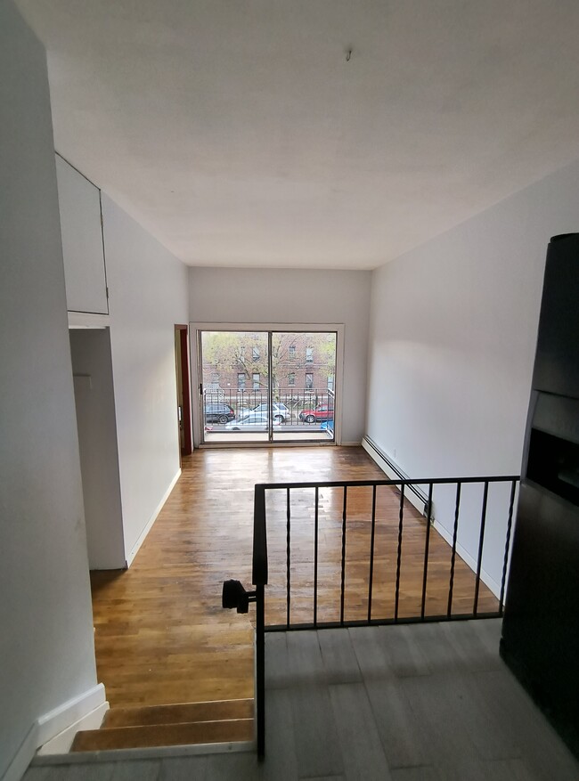 323 Avenue C unit 3, Brooklyn, NY 11218 - photo 2