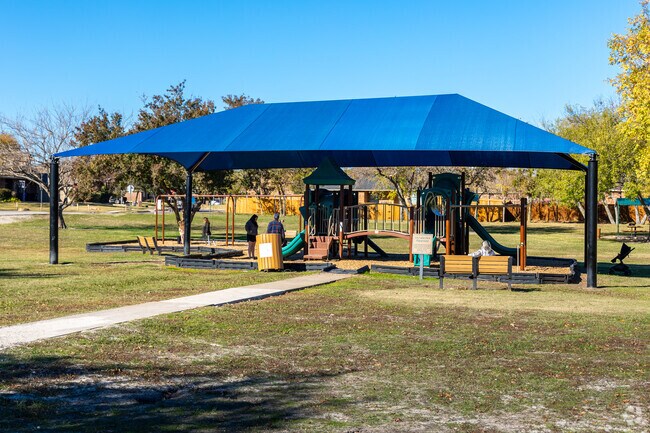 Royse City families love bringing their kids to City Lake Park to enjoy the playground.