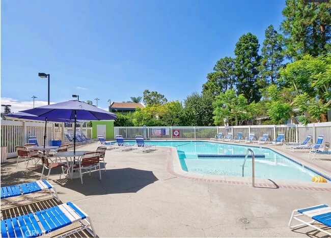 818 Camino Real unit 107, Redondo Beach, CA 90277 - photo 4