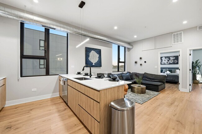 6044 N Winthrop Ave unit ID1372957P, Chicago, IL 60660 - photo 2