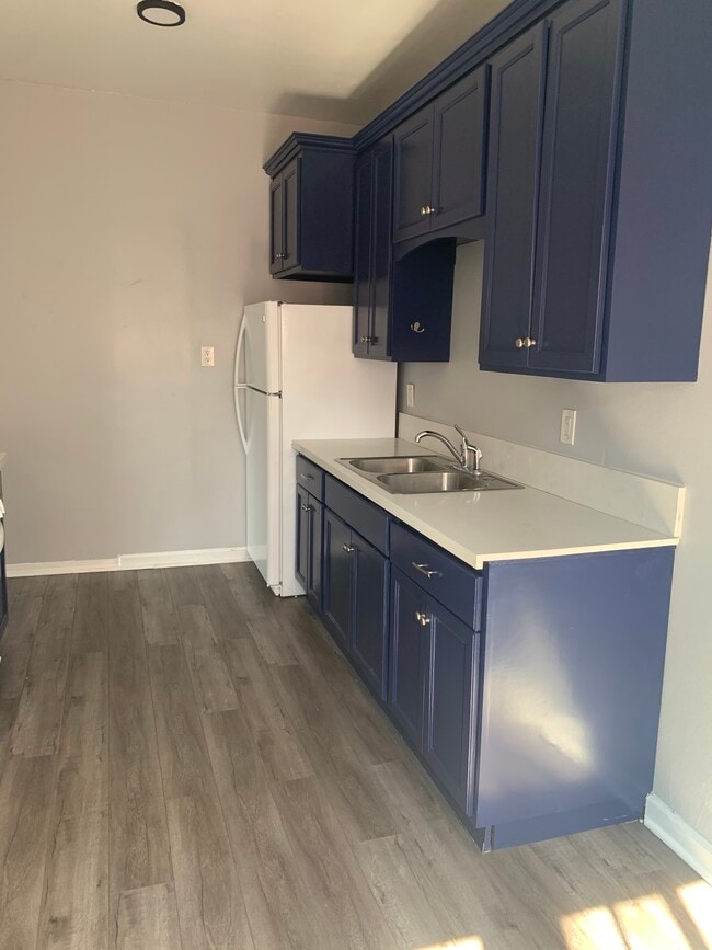 2322 1/2 E 2nd St unit 2322 14, Los Angeles, CA 90033 - photo 2