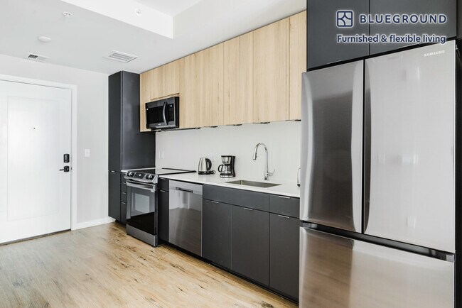 624 N Glebe Rd unit FL4-ID965, Arlington, VA 22203 - photo 5