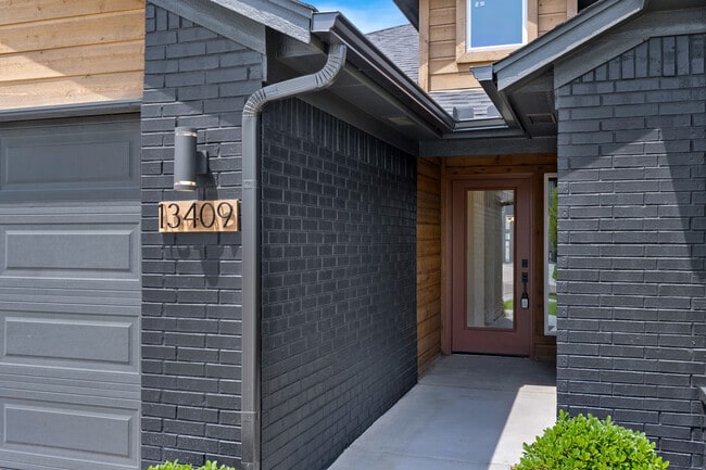 13409 Grass Plain Ave, Piedmont, OK 73078 - photo 2