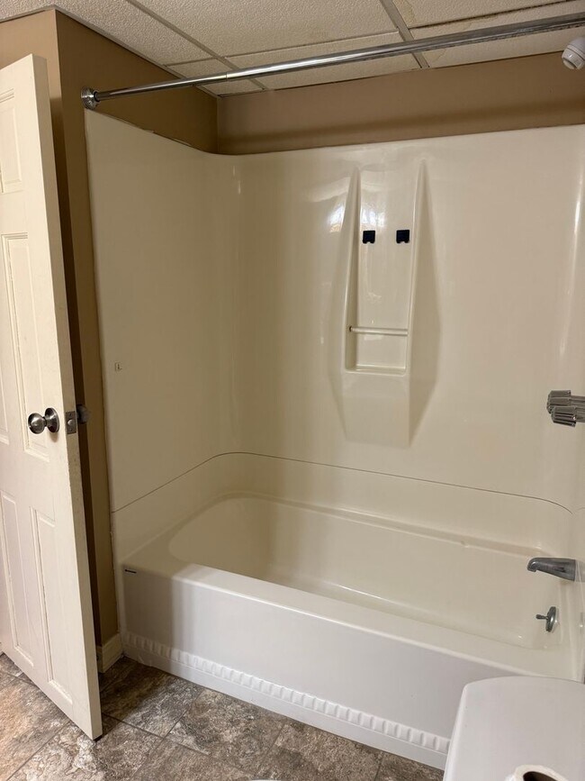 2224 Pond Rd, Ronkonkoma, NY 11779