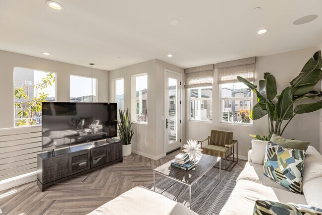 14006 Lemurine Way unit 36482780, San Diego, CA 92126 - photo 3