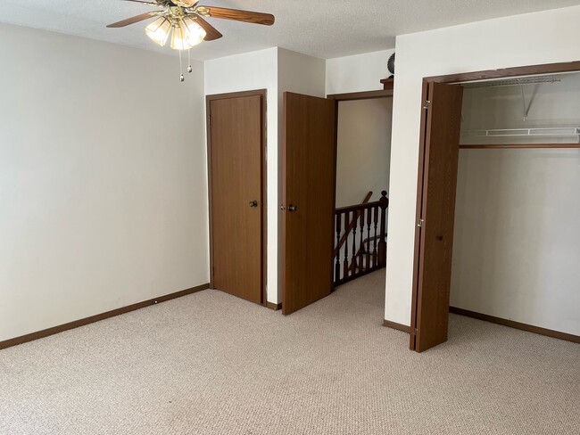 950 12th Ave S, Onalaska, WI 54650 - photo 4