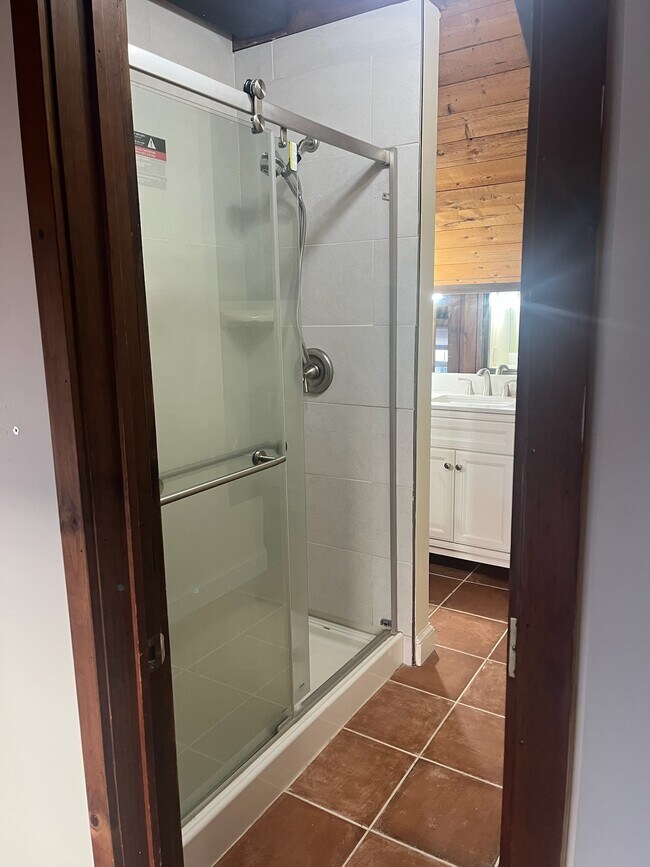 289 White Bridge Rd unit 4, Quakertown, NJ 08868 - photo 5