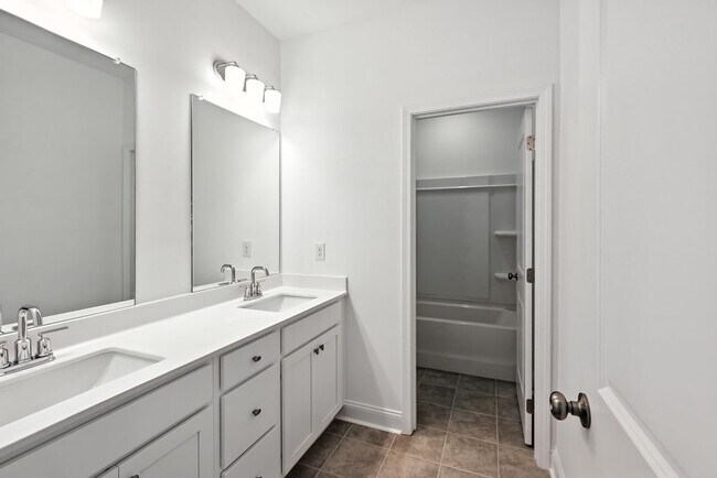 112 Sheryl Way, Loganville, GA 30052 - photo 7