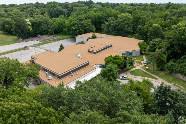 Walnut Grove Elementary School serves students in grades PK-2.