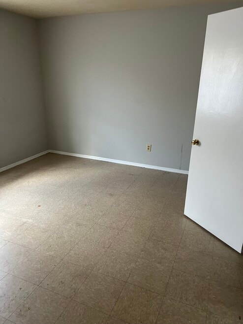 2200 Pearce Ave unit 1, Albany, GA 31705 - photo 1