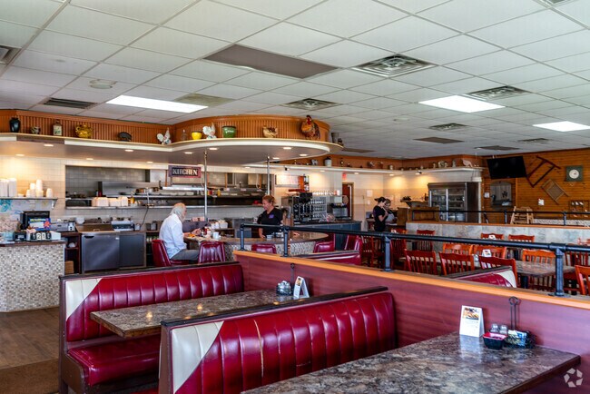 Catch Cozy Cabin in Northeast Warren on the early side before the morning rush flows in.