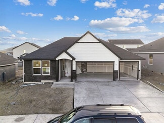 7923 Lennox St, West Richland, WA 99353