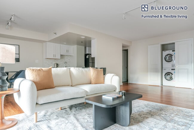 4001 N 9th St unit FL15-ID1117, Arlington, VA 22203 - photo 4