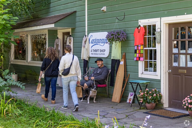 Secondhand thrift shops in Zena give personal items a second chance at a home.