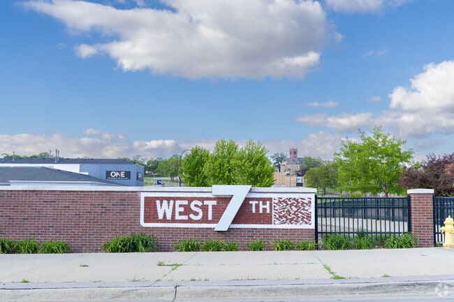 West 7th Street in West Side Sioux City offers shopping and dining options for residents to enjoy.