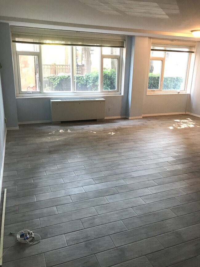 Dupont East Condominium unit 110, Washington, DC 20036 - photo 4