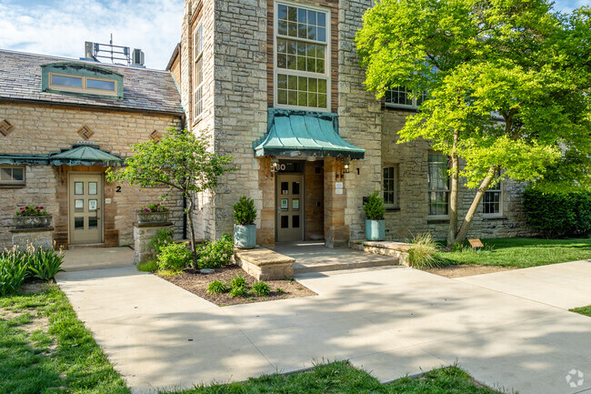Barrington Road Elementary School is located in Upper Arlington, Ohio.