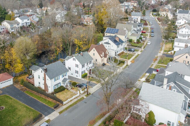 Aerial view of a row of homes on Marbledale Rd.
