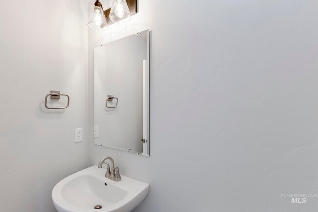 1602 Long Pond St, Middleton, ID 83644 - photo 4