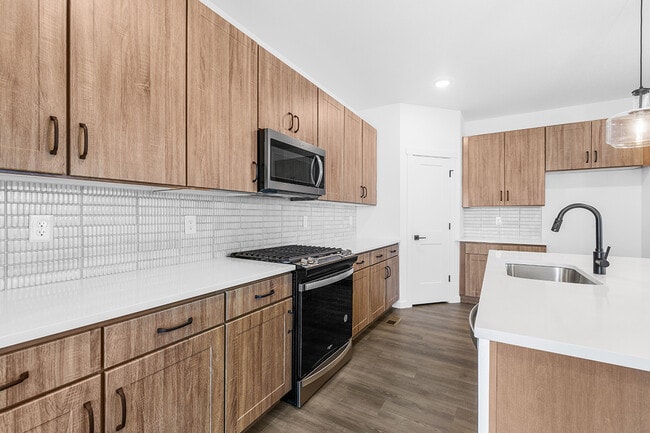 4498 Burl St, Timnath, CO 80547 - photo 2