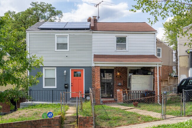 Front porch or not, there is a home for you in Deanwood.