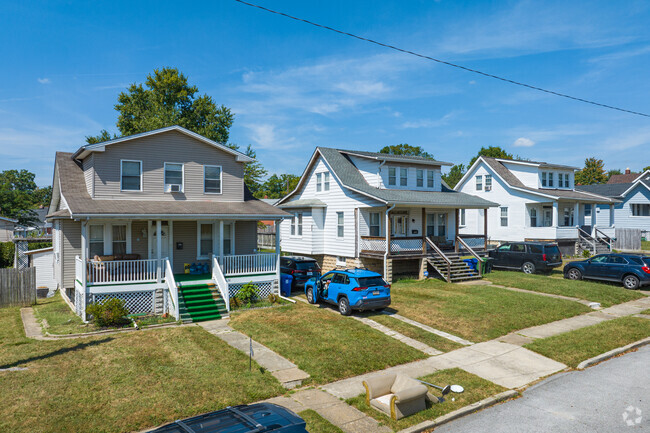 Bungalows fill the residential streets of Hamilton, with many having attached driveways.