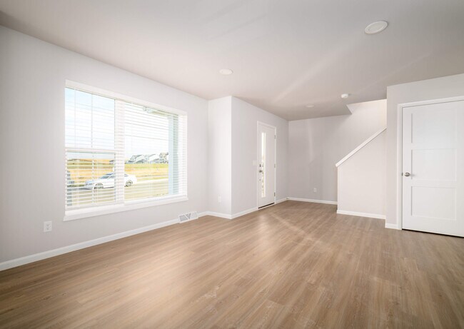 9121 Rustic Pine Rd, Verona, WI 53593 - photo 4