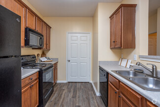 6687 Skipper Rd, Macon, GA 31216
