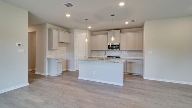 820 Little Pebble, New Braunfels, TX 78130 - photo 4