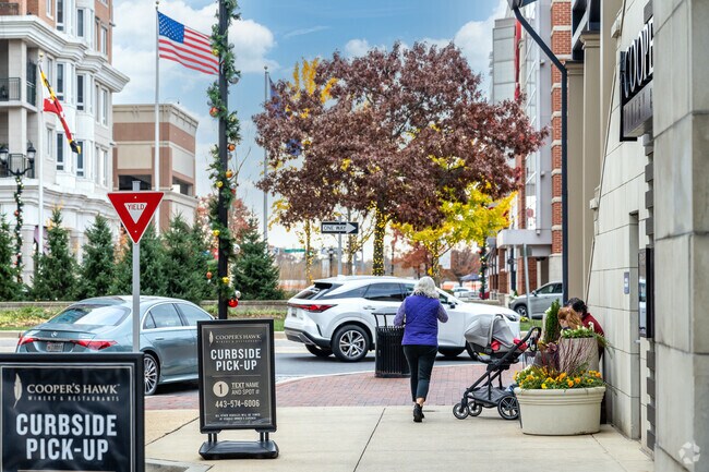 Head to the Annapolis Town Center for all of your shopping needs in Downtown Annapolis.