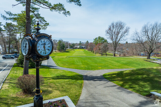 The Bellevue Golf Course is a private club that offers the residents of Melrose East Side a whole host of amenities.