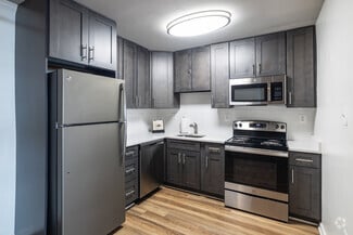 250 S Whiting St, Alexandria, VA 22304