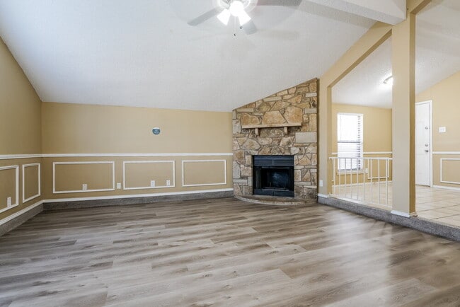 4648 Prewett Rd, Fort Worth, TX 76137 - photo 4