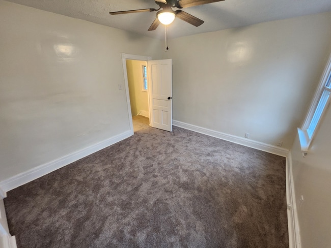 164 Grant Ave, Vandergrift, PA 15690 - photo 4