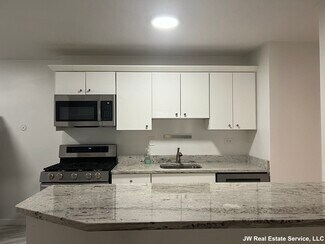 2 Hawthorne Place Unit 3M, Boston, MA 02114