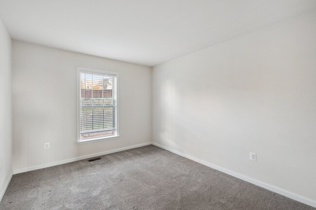 12910 Hallwood Place, Fort Washington, MD 20744 - photo 5