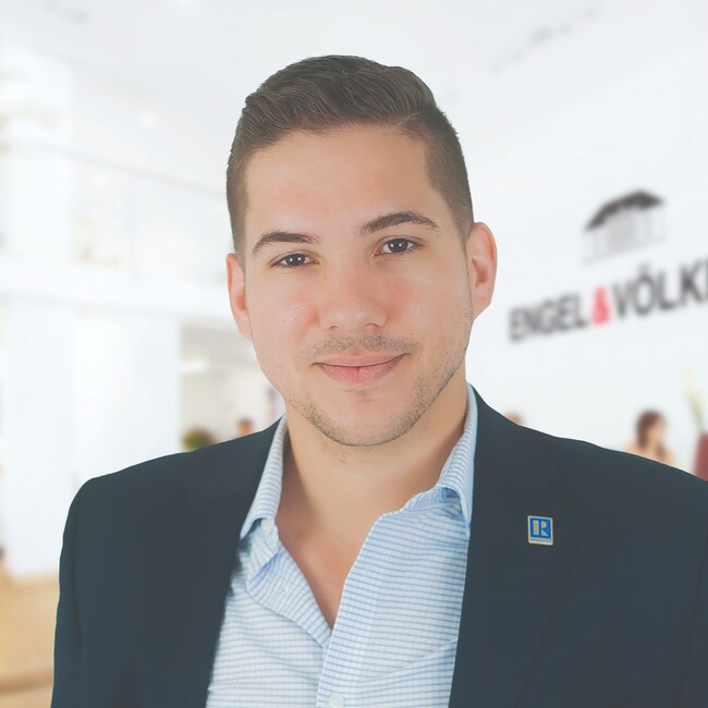 Agent Photo