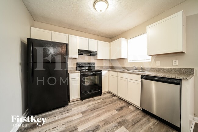 350 Country Club Dr, Jonesboro, GA 30238 - photo 6