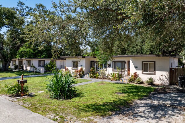 Proximity to the waterfront and significant hurricane risk sets Downtown Fort Myers in a FEMA-designated flood zone.
