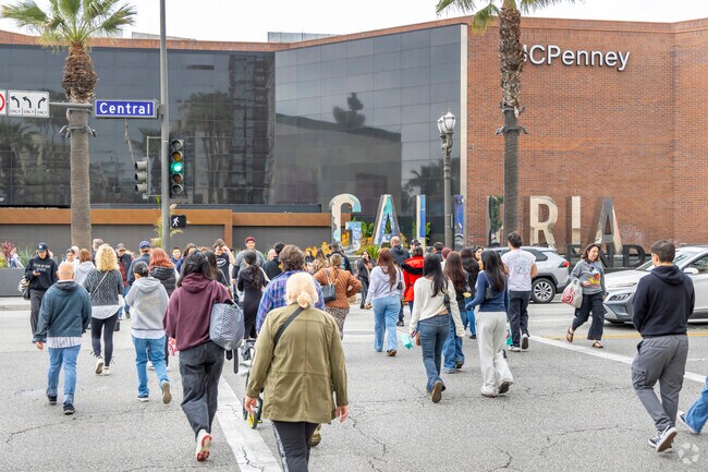 The Galleria usually has a lot of foot traffic and people shopping near Rancho San Rafael.