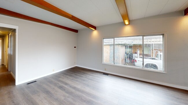 4424 SE Roethe Rd unit 42, Portland, OR 97267 - photo 2