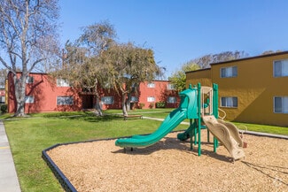 494 Oaklawn Ave, Chula Vista, CA 91910