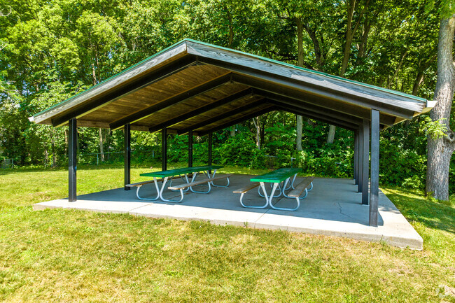 Stowe Elementary students can take advantage of outdoor learning and play in Grayson.