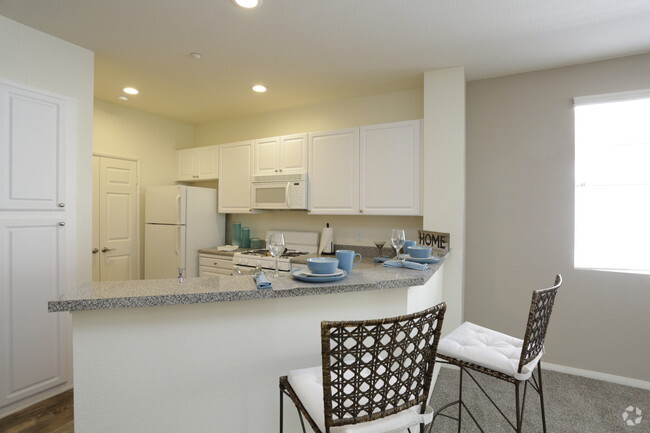 2 BR, 2 BA - 1396 Sf