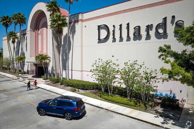 Dillard's has what you need for a more beautiful lifestyle in Sandpiper Bay.