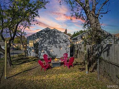 8600 Mathilda Ave, Saint Louis, MO 63123 - photo 3