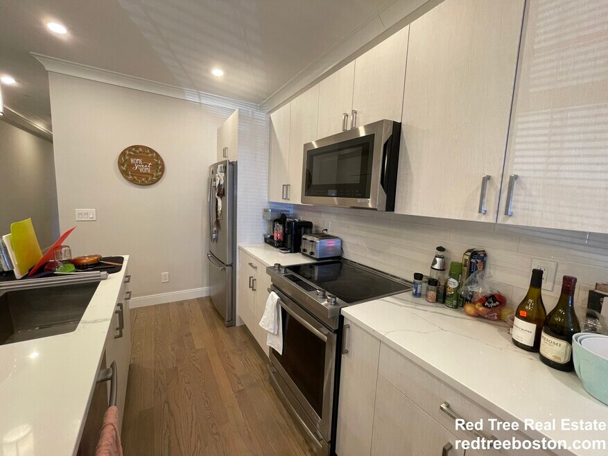 12 Mansfield St unit 1, Allston, MA 02134 - photo 1